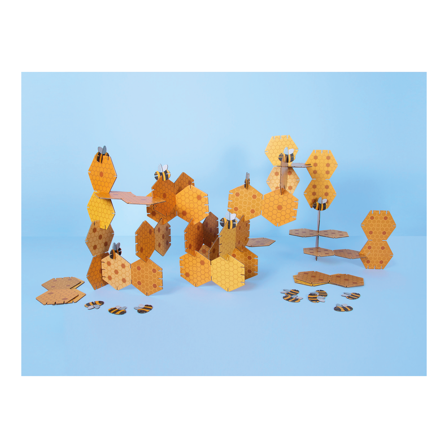 Build a Beehive - Dominoes game