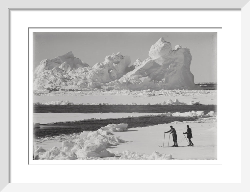 Berg in pack. Debenham and Taylor in the ice - Art print