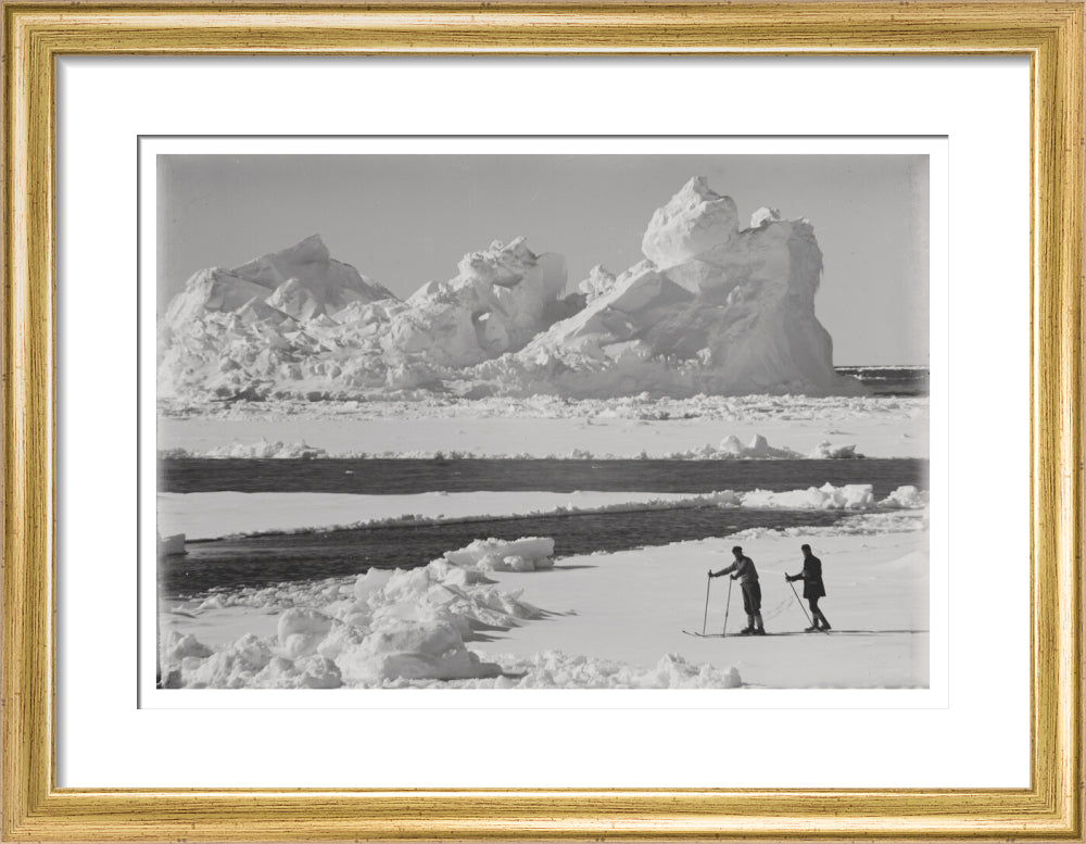 Berg in pack. Debenham and Taylor in the ice - Art print