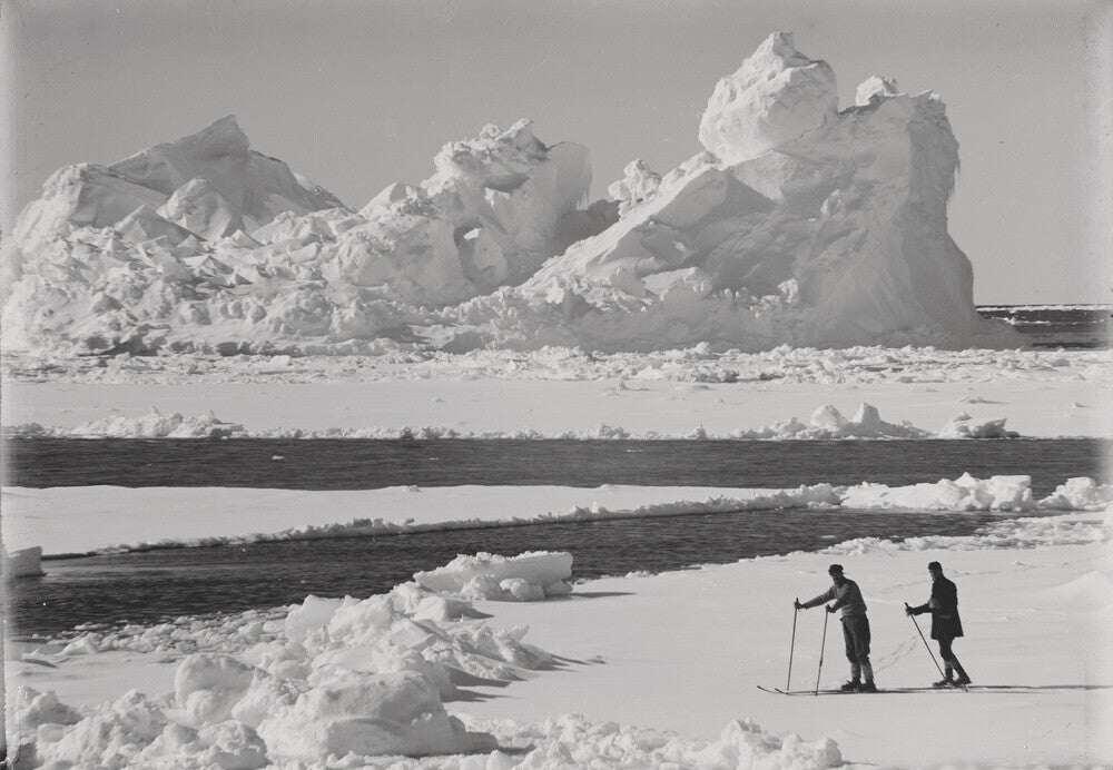 Berg in pack. Debenham and Taylor in the ice - Art print
