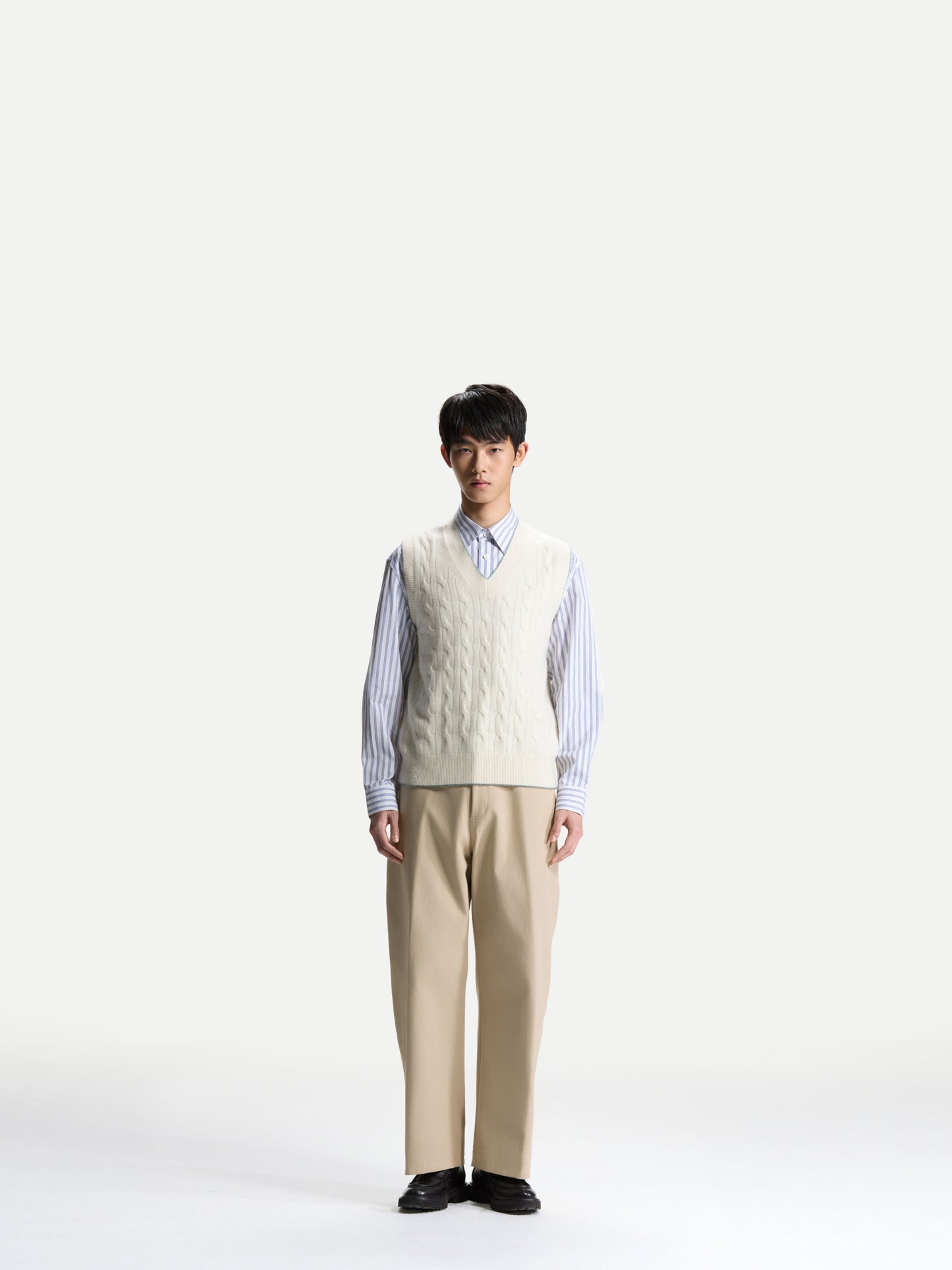 ERDOS x Cambridge Men's Pure Cashmere V-Neck Vest