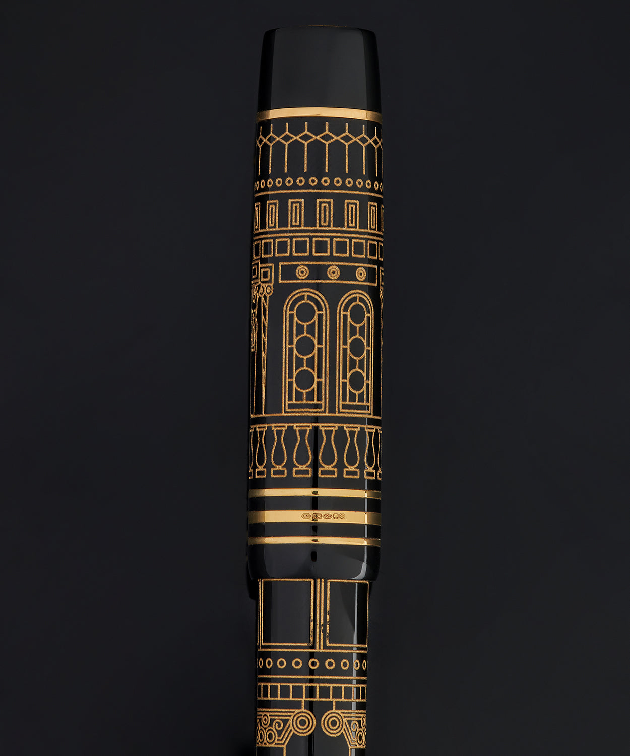 Fitzwilliam Museum pen, black and gold.